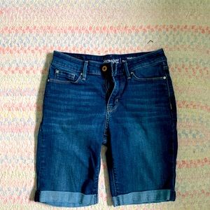 Signature by Levi Strauss & co modern Bermuda shorts size 0